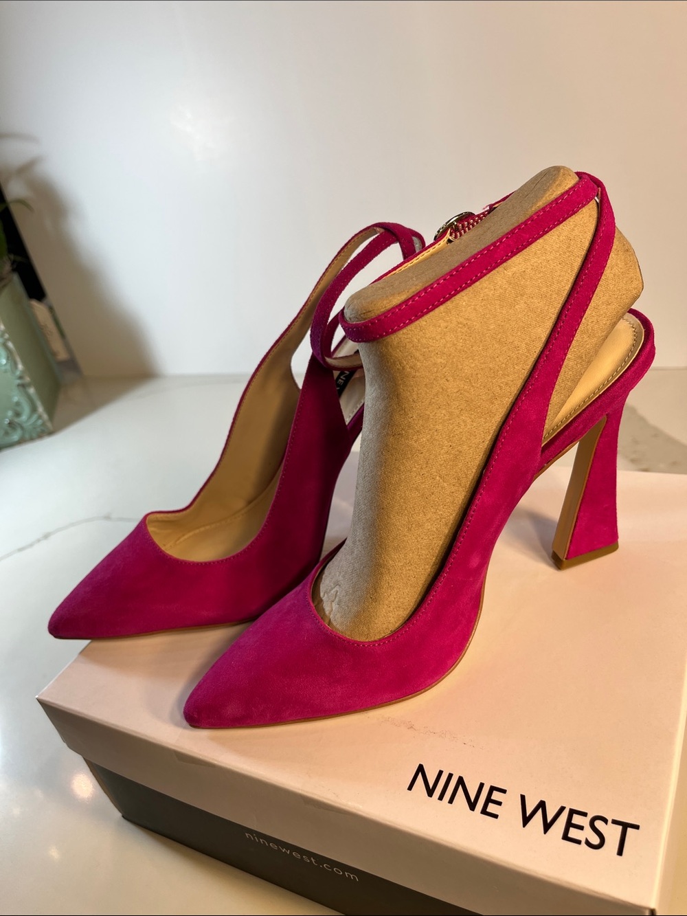 Nine West Dark Pink Suede Ankle Strap Pointed-Toe Slingback Heels New 7 M - Picture 10 of 14